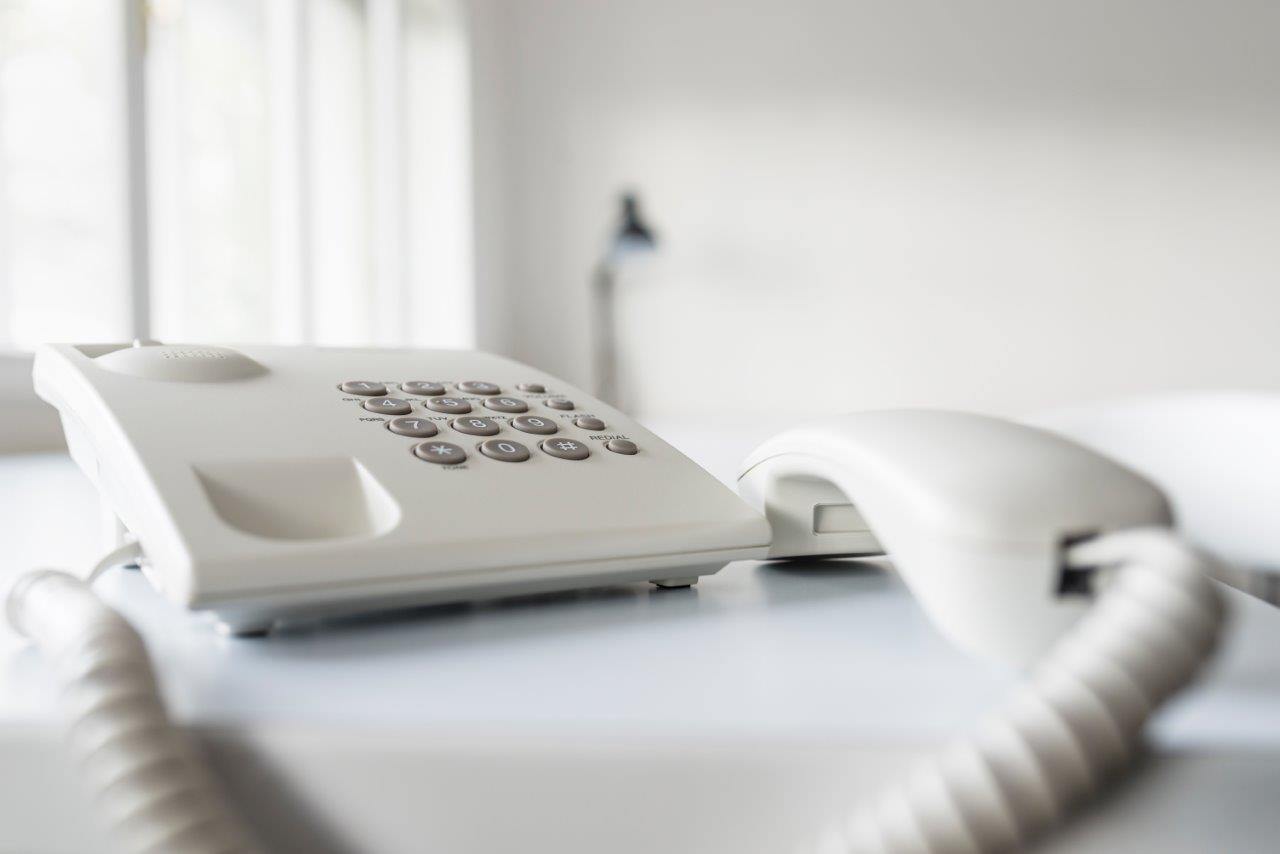 telephoneweb.jpg