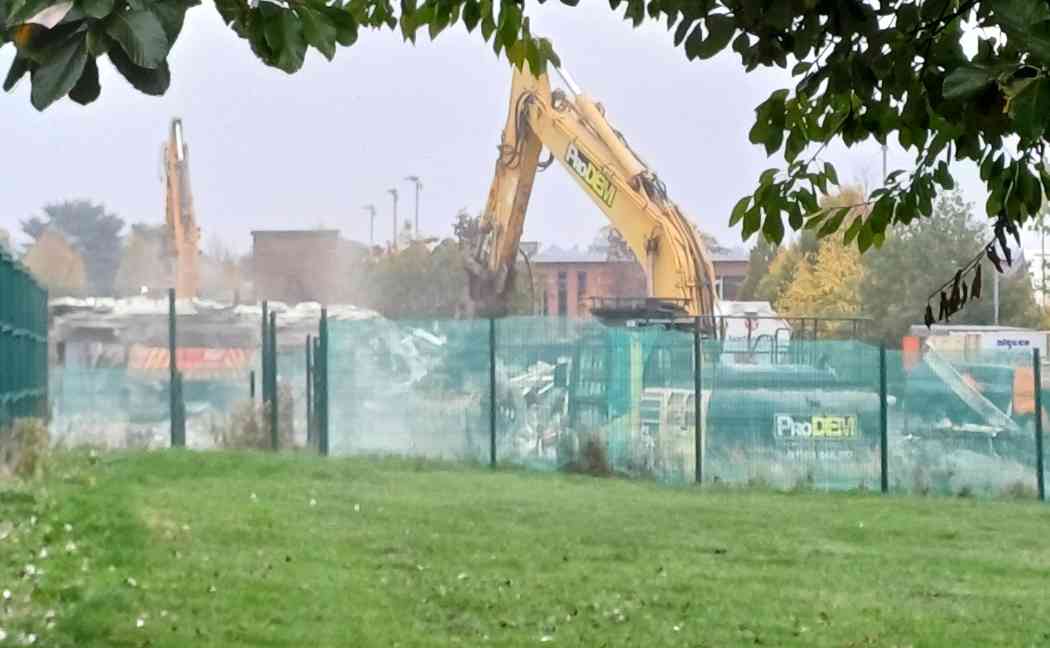 Glenbrook Management Centre being demolished