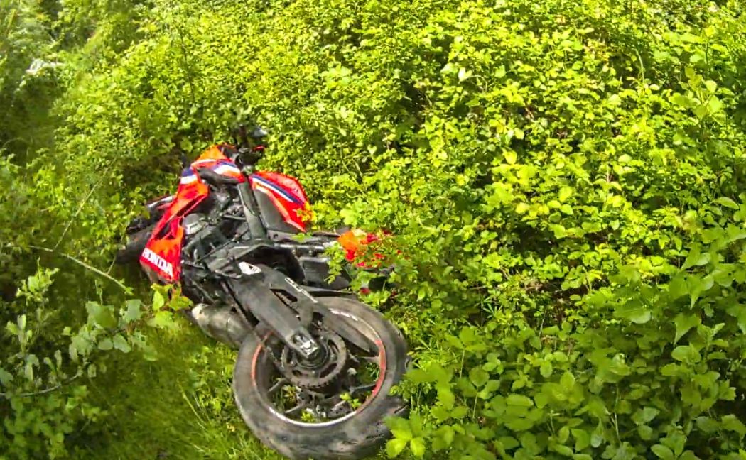 Motorbike found in bushes
