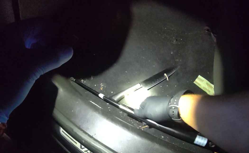 Baton and knife found in car